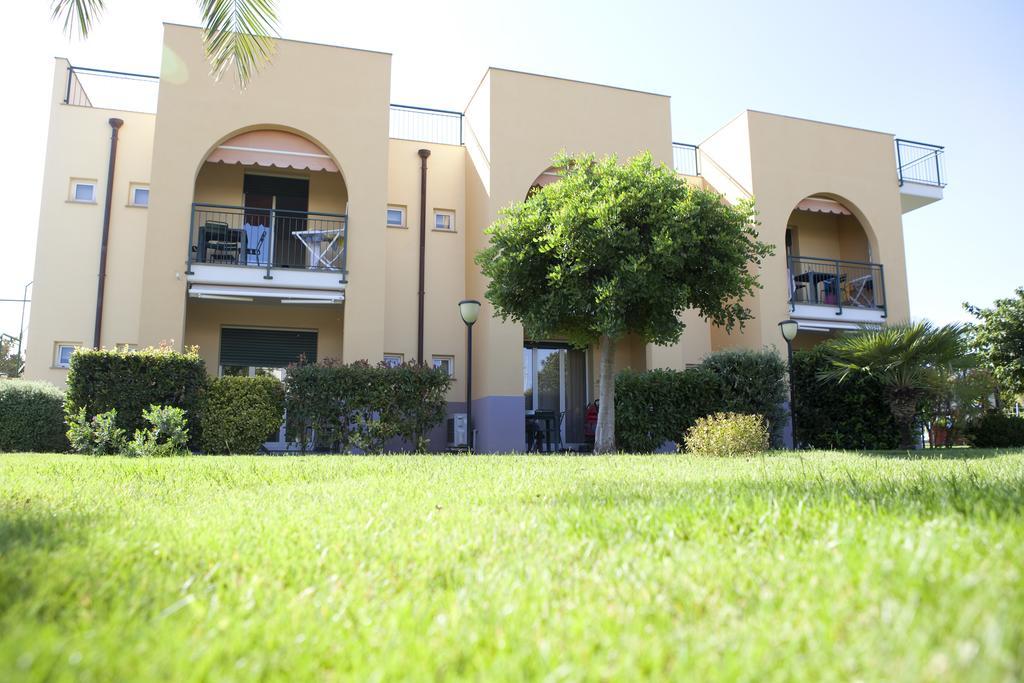 Residence Borgomare Албенга Екстериор снимка