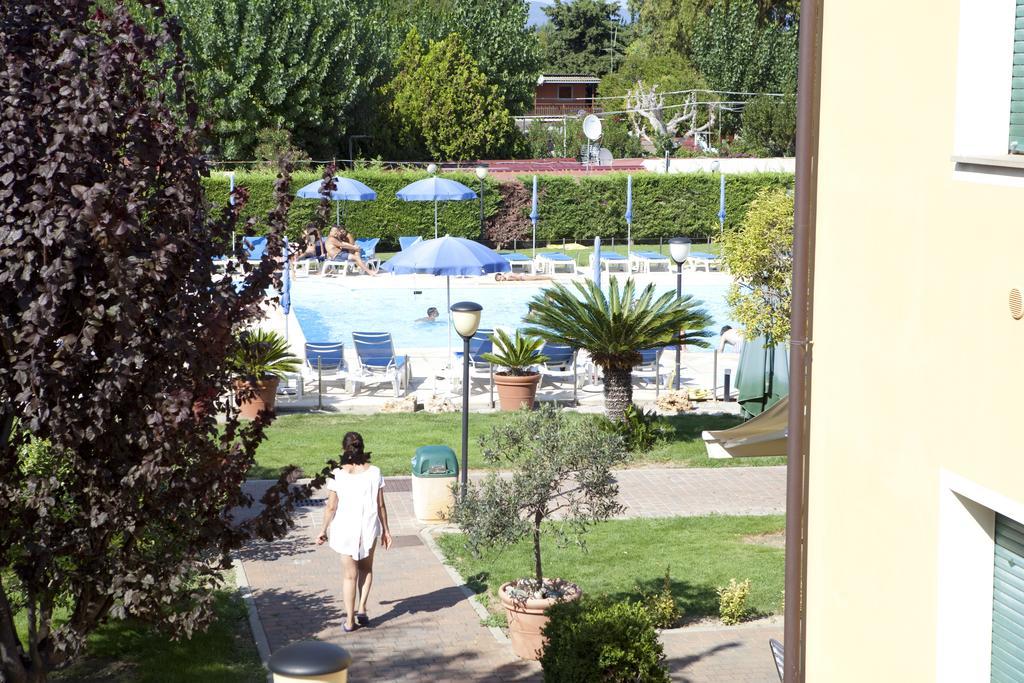 Residence Borgomare Албенга Екстериор снимка